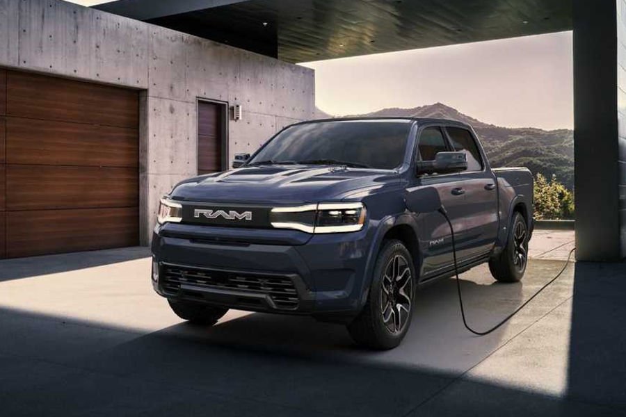Ram 1500 REV 2025 Mobil Pikap Listrik Modern yang Menantang