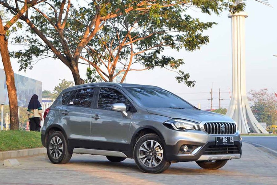 Honda Fit vs Suzuki SX4 Perbandingan Performa dan Bahan Bakar