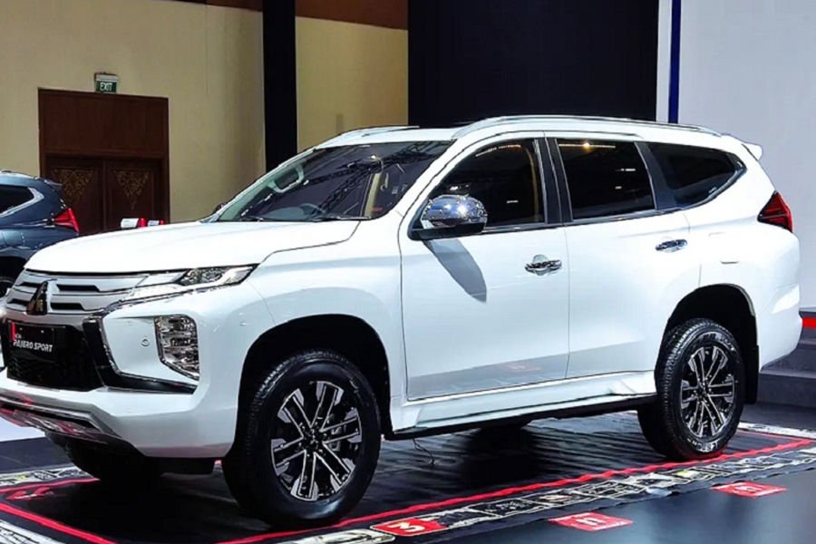 All New Pajero Sport 2024 Mobil Diesel, Mesin V6 Turbocharged!