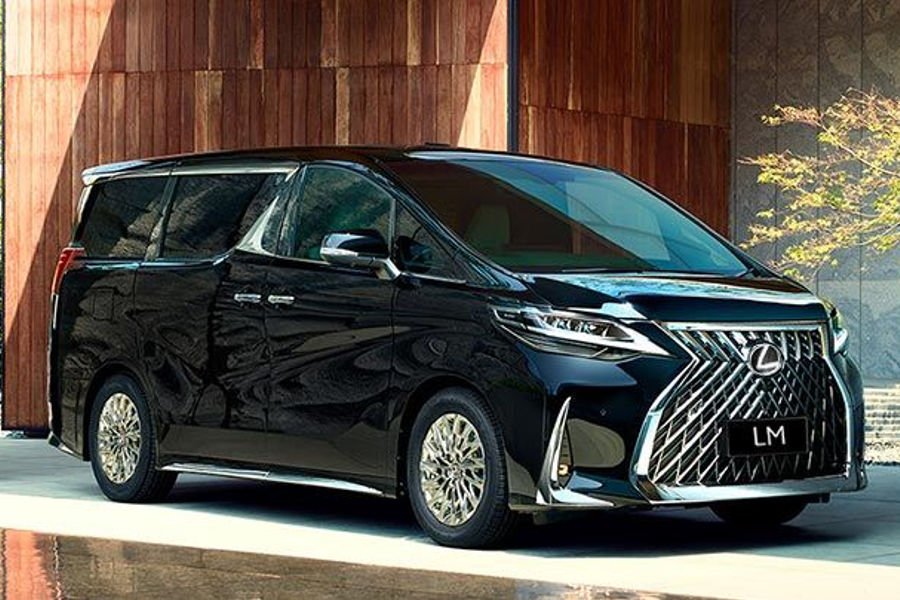 Lexus LM 350 dan RX 350 Luxury Mobil Hybrid Terlaris 2023