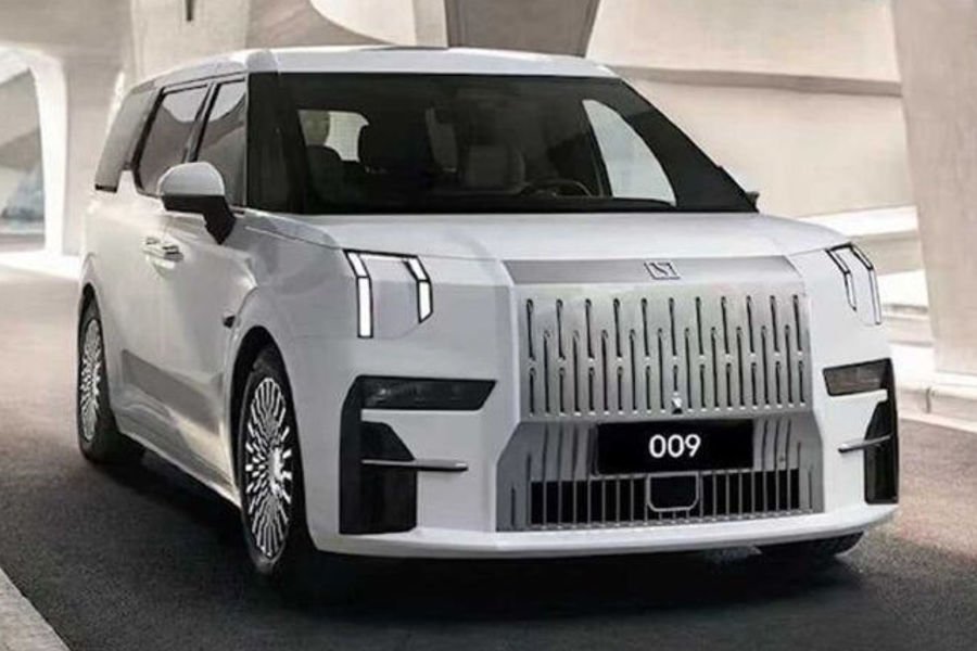 Geely Zeekr 009 Mobil MPV Pesaing Alphard Masuk Indonesia