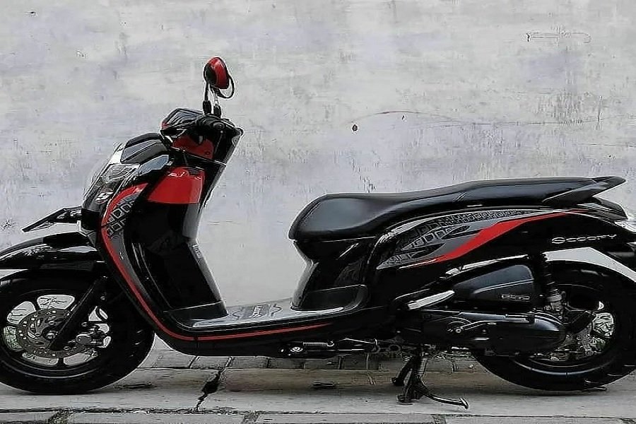 All New Honda Scoopy 2024 Skutik Retro dengan Performa Bertenaga dan Desain Revolusioner!
