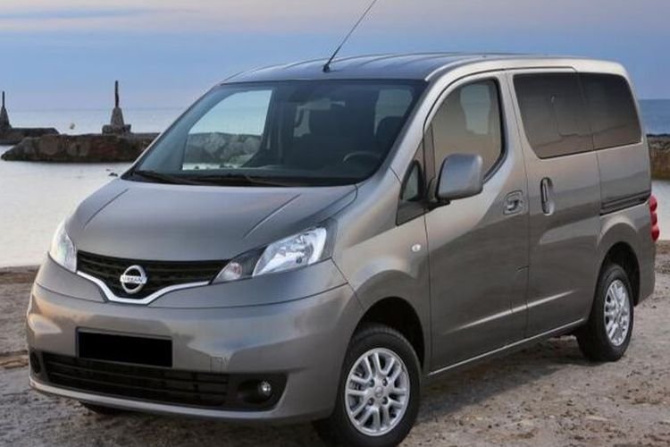 Apakah Anda Tertarik Membeli Mobil Bekas Pintu Geser Nissan Evalia Ini Dia Harga dan Spesifikasinya!