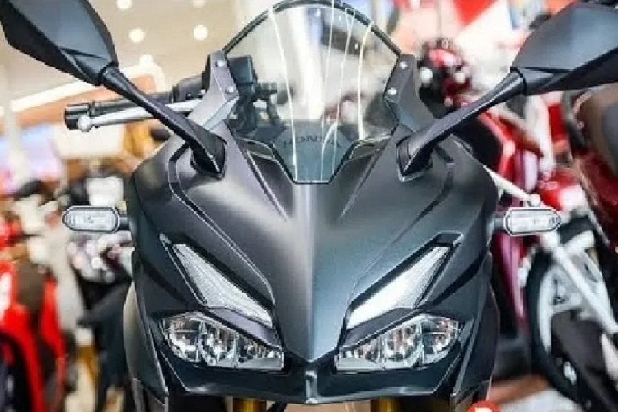 Eksklusif! Keunggulan Honda PCX 2024 - Desain Modern, Performa Unggul, Harga Terjangkau!