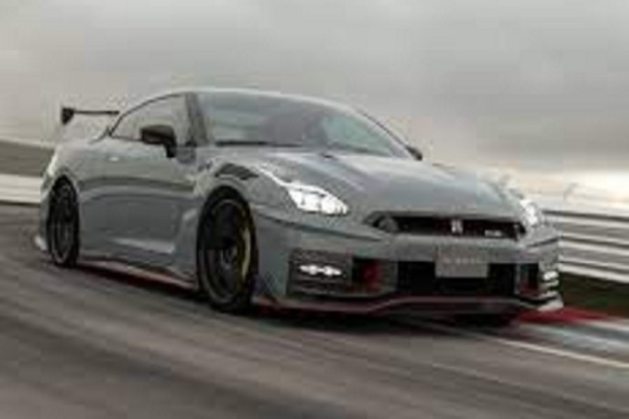 Eksplorasi Performa dan Fitur Terbaru dari Sang Godzilla Jepang Nissan GT-R 2024