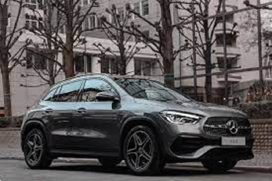 Fitur Premium! Mercedes-Benz GLA 200 AMG Line
