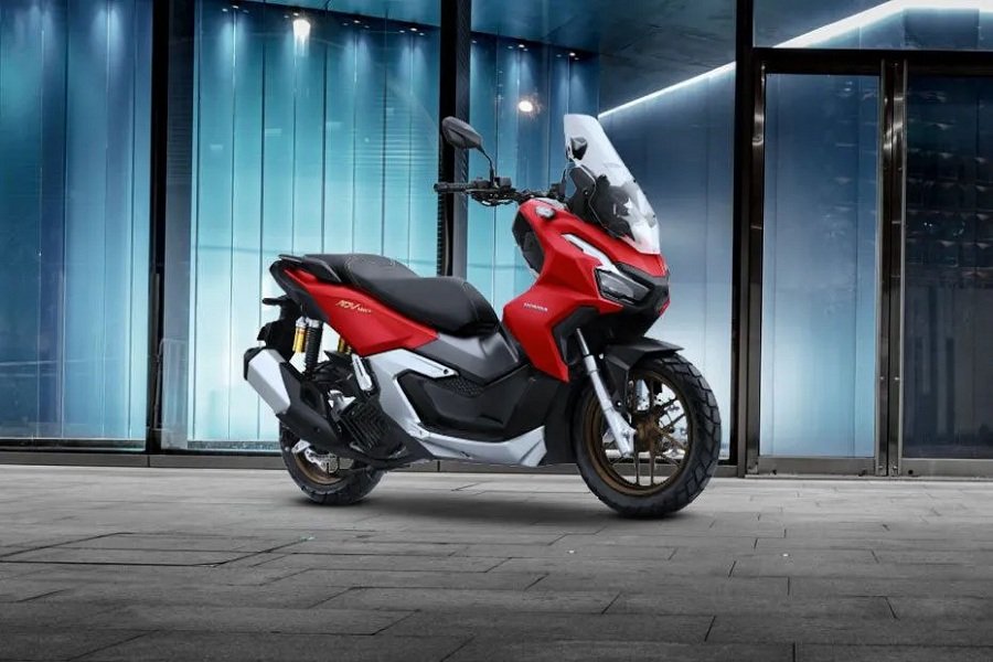 Gaya Baru Honda ADV 160 2024! Eksplorasi Fitur Terbaru dan Warna Menawan!