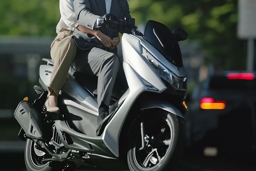 Heboh! Suzuki Bikin Gebrakan Baru dengan Skutik Premium Terbaru! Fiturnya Bikin Honda PCX Kedip-Kedip