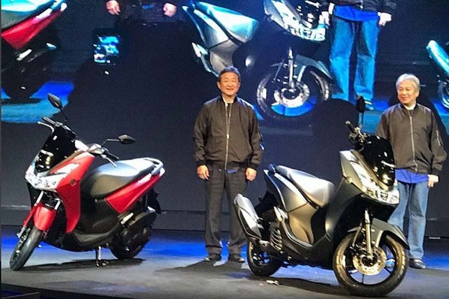 Heboh! Yamaha Lexi LX 155 vs Honda Vario 160 Siapakah Penguasa Skutik Premium