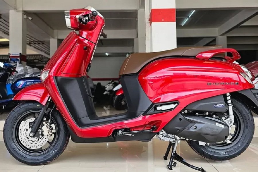 Honda Giorno 2024 Skuter Klasik yang Membawa Anda ke Masa Lalu dengan Teknologi Terkini!