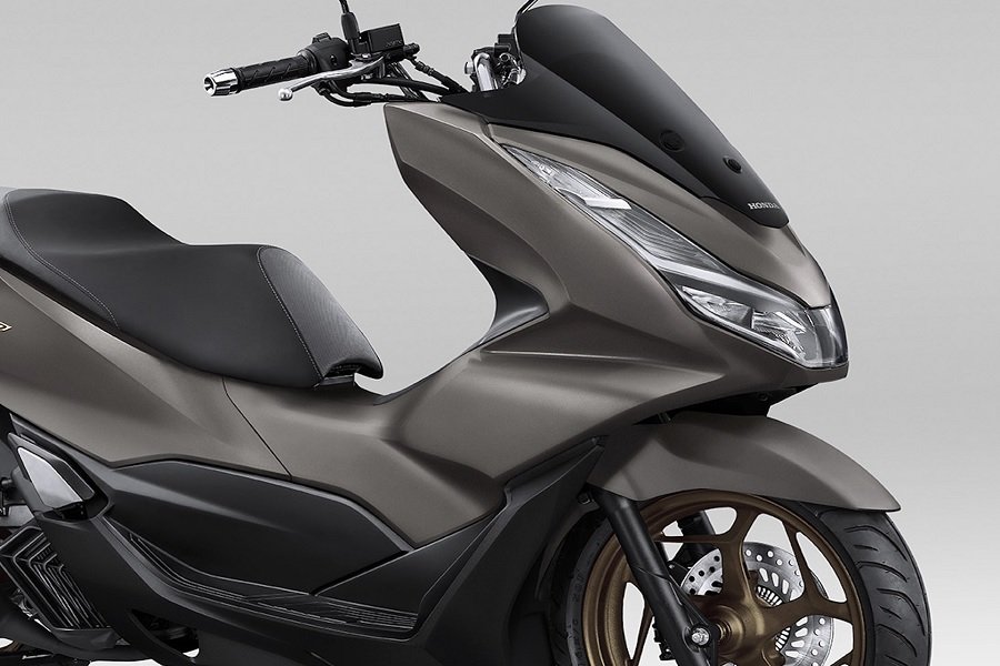 Honda PCX 160 2024 Tampil Lebih Estetik dengan Warna Gold, Ubah Velg dan Emblem PCX