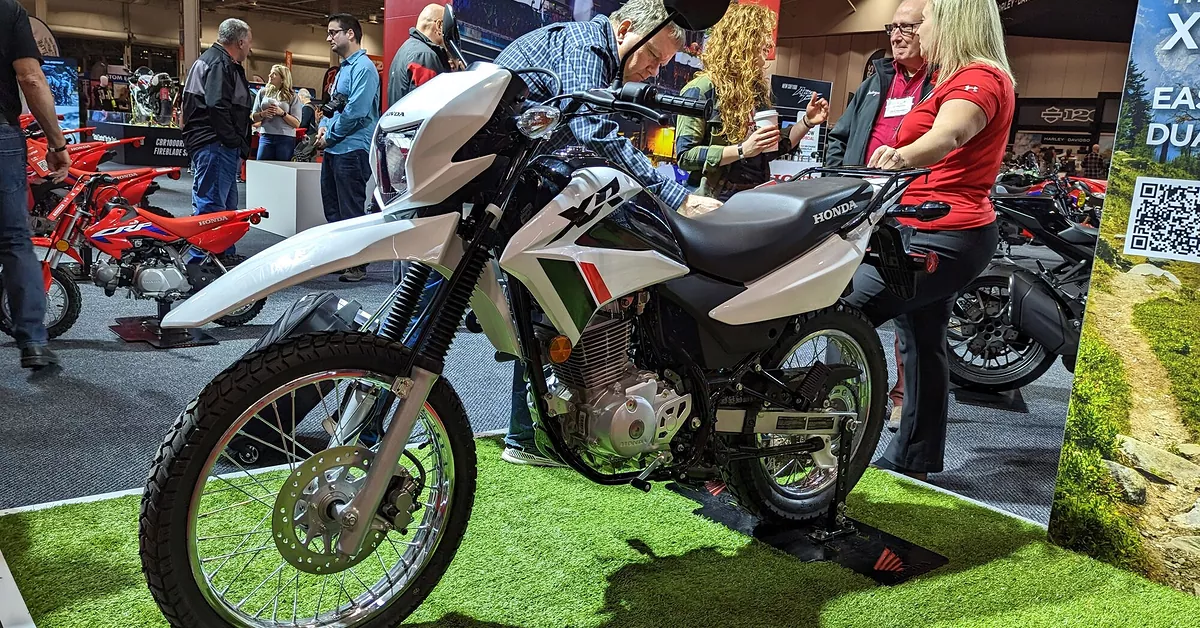 Honda XR150L 2023 Motor Trail yang Tangguh dan Irit