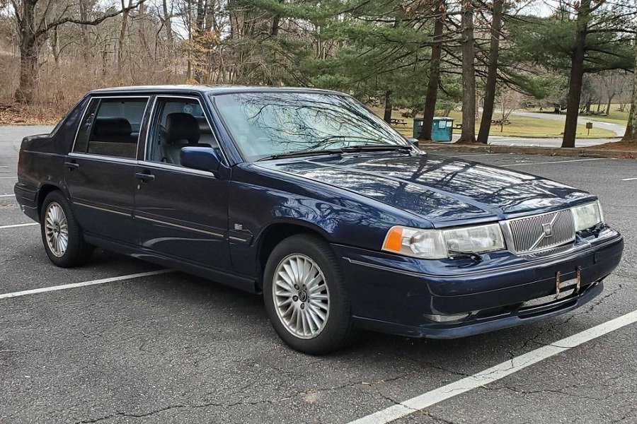 Kembali ke Era 90-an dengan Volvo 960! Spesifikasi, Interior, dan Kisaran Harga