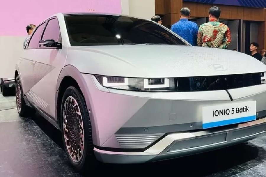 Kini Tersedia Inden! Mobil Listrik Terbaru Hyundai Ioniq 5 Motif Batik di IIMS 2024