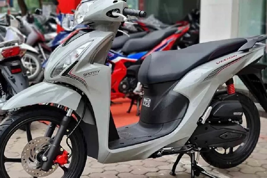 Matic Super Irit! Honda Supra X 125 Matic 2024 - Skuter Matic Super Irit dengan Desain Futuristik