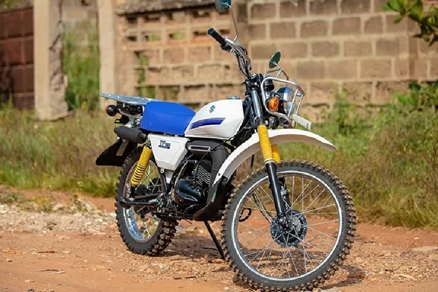 Menaklukkan Medan Off-Road dengan Gaya Klasik Suzuki TF 125