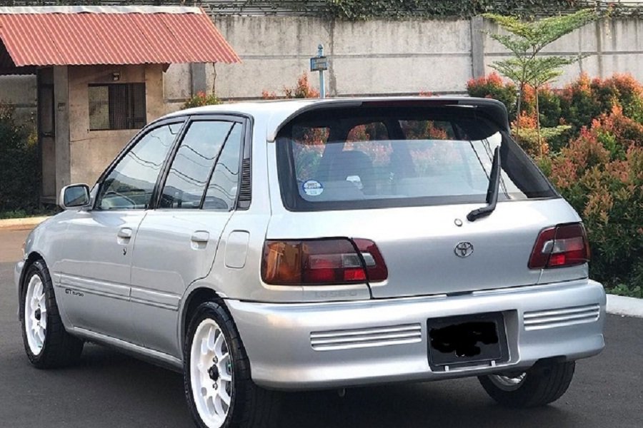 Mengintip Kelebihan Toyota Starlet! Hatchback Timeless yang Tetap Gesit