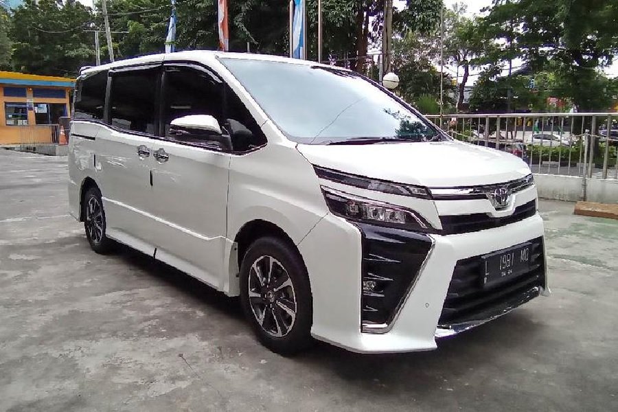 Mobil Bekas Toyota Voxy 2019 Mobil Premium Keluarga dengan Penawaran Istimewa