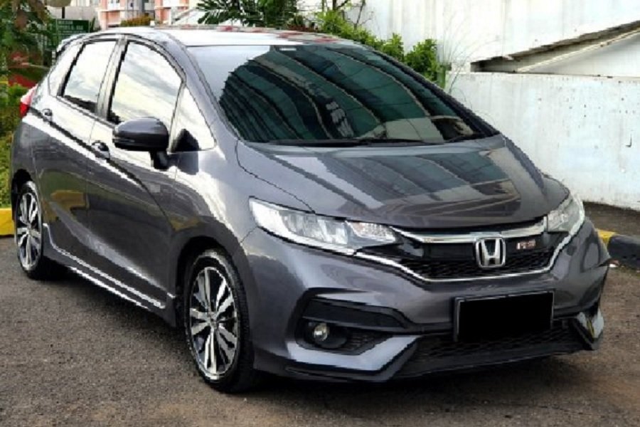 Mobil Bekas ini Tampilan Elegan dan Performa Unggul Honda Jazz 2018 Siap Menemani Perjalanan Anda