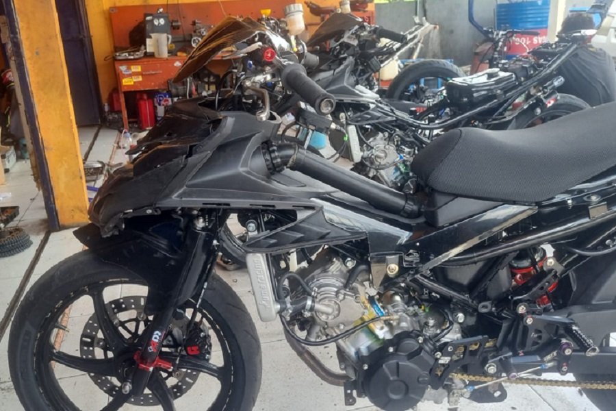 Modifikasi Jupiter MX Hitam GDT Racing untuk One Prix 2024, Kombinasi Kekuatan dan Estetika! 2
