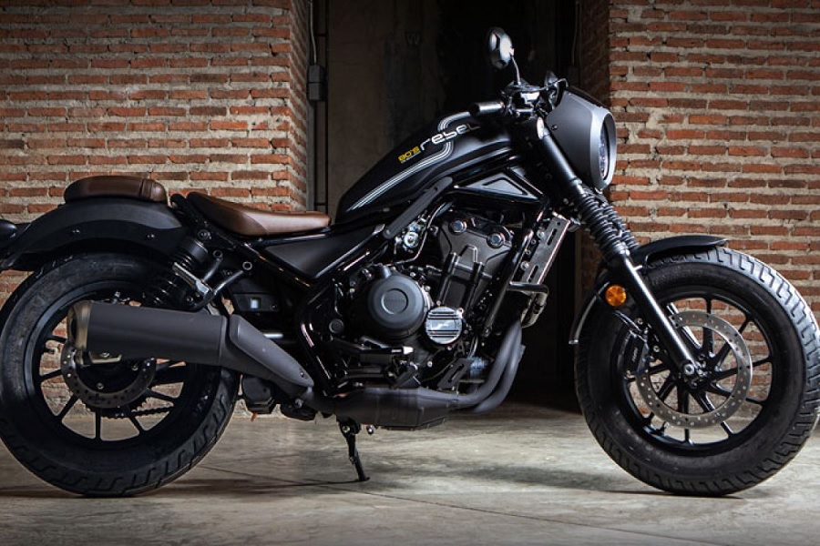 Moge Street Cruiser Duel Kawasaki Eliminator 450 vs. Honda Rebel 500