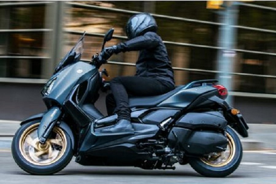 Motor Maxi Terbaru! Yamaha Xmax 300 2024 Magnet Kekuatan, Kecepatan, dan Gaya dalam Dunia Motor Maxi
