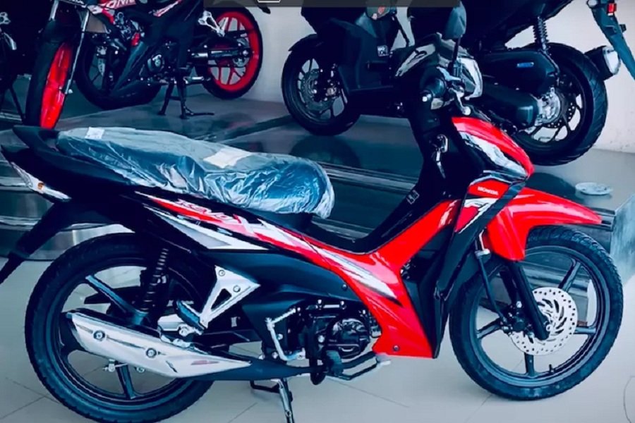 Perkenalkan Honda Revo X 2024! Mesin Tangguh dengan Konsumsi Bahan Bakar yang Hemat!