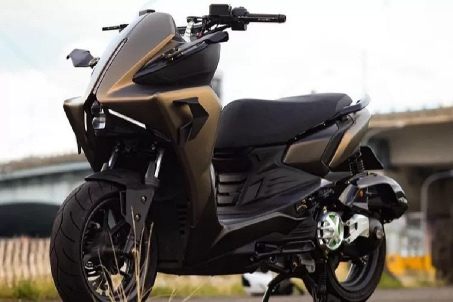 Pesaing Berat Yamaha NMAX Telah Tiba! SMAX 160 Siap Mengebrak Pasar dengan Desain dan Performa Menggoda!