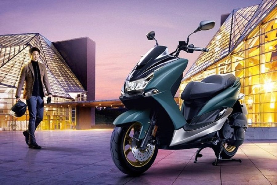 SMax 160 Menggebrak Indonesia! Ancaman Serius bagi NMax dan XMax, Honda PCX 160 Ketar-Ketir!