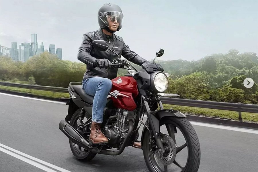 Siap-siap, Pecinta Motor! Honda CB150 Verza 2024 Telah Tiba dengan Mesin Gahar dan Harga Terjangkau yang Bikin Tergoda!