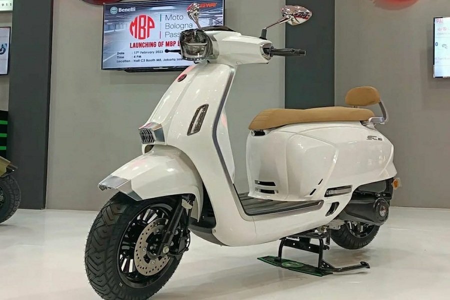 Skuter Matic MBP SC150RE! Skutik Retro Modern Bergaya Eropa Mirip Lambretta yang Siap Dipakai Ngampus!