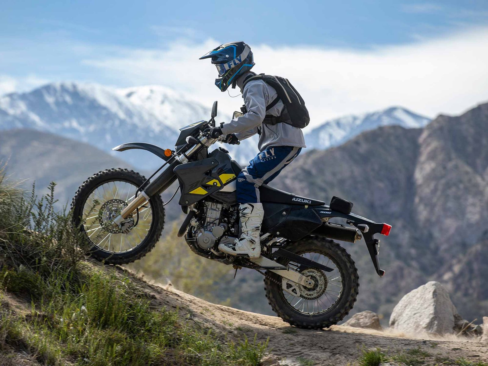 Suzuki DR-Z400S, Motor Dual-Sport yang Siap Mengaspal dan Menjelajah!