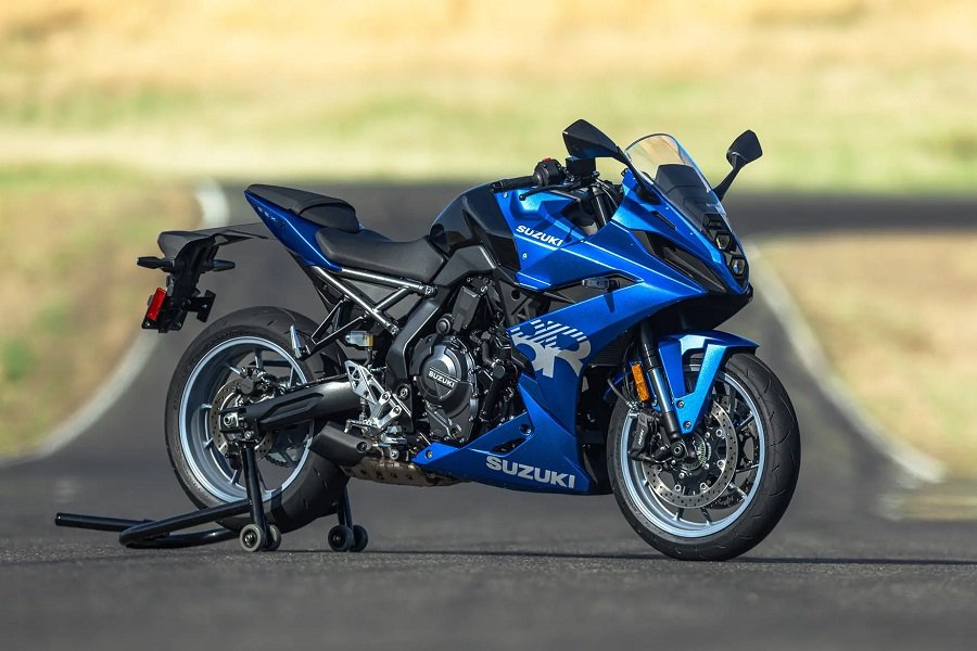 Suzuki GSX-8R 2024! Mesin Paralel Twin dan Desain Ergonomis Menyapa Dunia Motor Sport Fairing