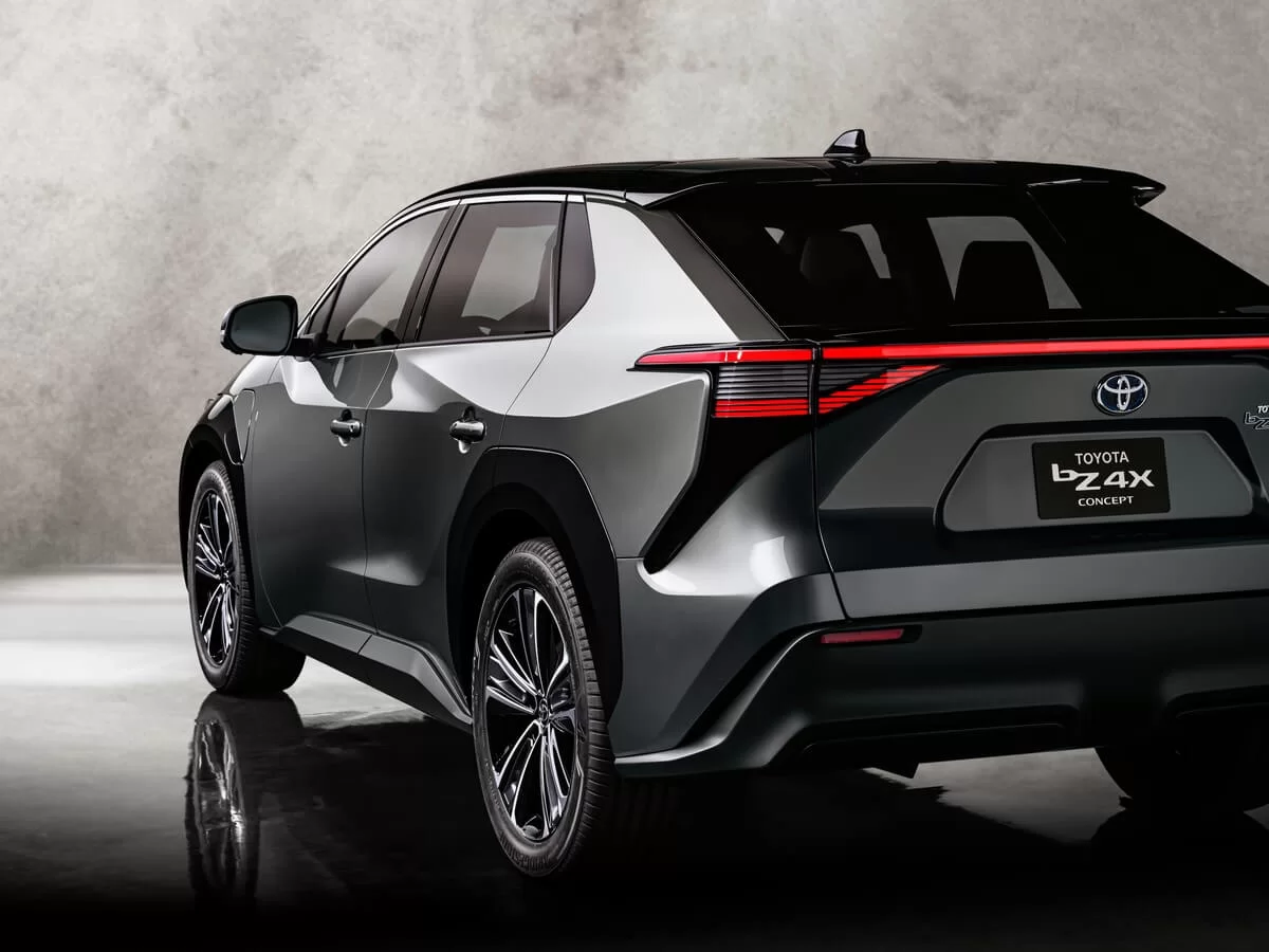 Temukan Semua Tentang Toyota BZ4X BEV yang Baru!