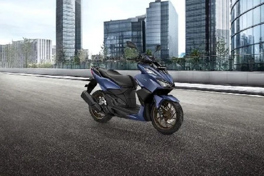 Terbaru Honda Vario 160 2024 Makin Gaya dengan Kelir Gold, Ngejar Yamaha Xmax 300