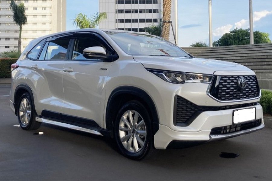 Toyota Astra Motor Raih Sukses Gemilang! Toyota Kijang Innova Zenix HEV Pimpin Revolusi Elektrifikasi