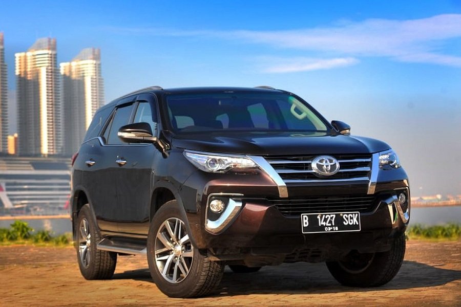 Toyota New Fortuner GR Sport 2024, SUV Terbaru dengan Desain Gagah dan Fitur Teknologi Canggih