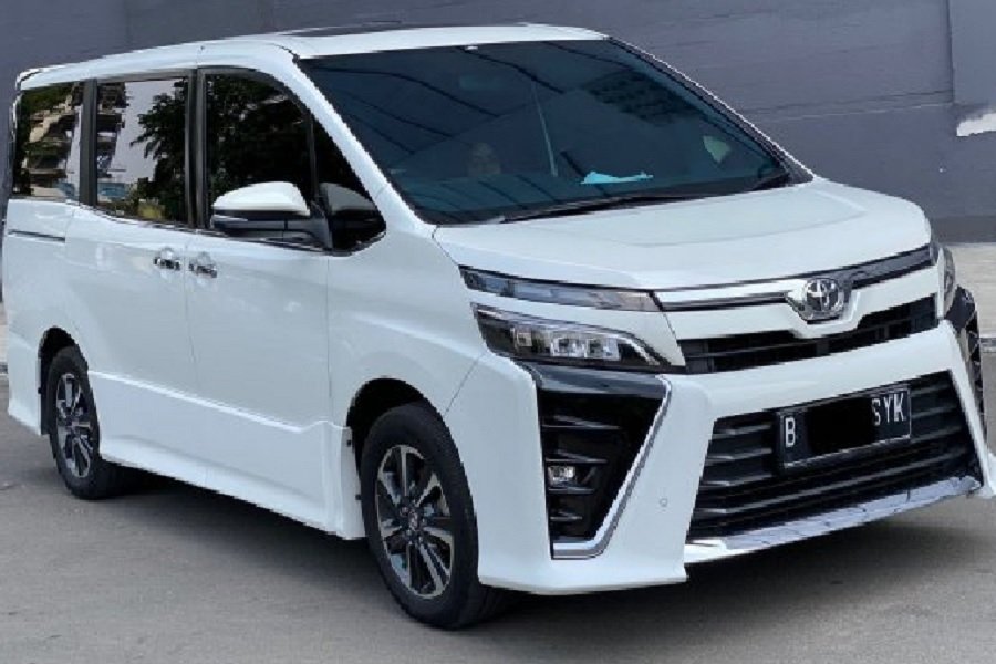 Toyota Voxy 2018 Mobil Bekas Berkualitas dengan Penawaran Terbaik!