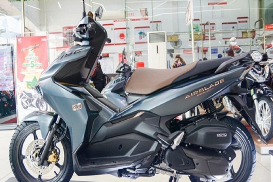 Wow! Honda Blade 2024 Motor Bebek Modern dan Sporty dengan Harga Terjangkau!