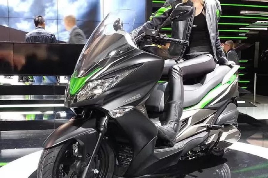 Wow! Kawasaki Ninja Matic 160 Siap Gemparkan Dunia Skuter Matic, Spesifikasi dan Teknologi Terbaru Bikin Melongo!
