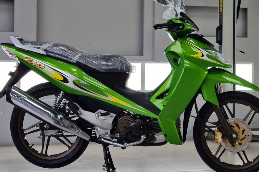 Wow! Motor Bebek Terunik Sepanjang Masa! Kawasaki ZX130, Penasaran? Klik untuk Temukan Keajaibannya!