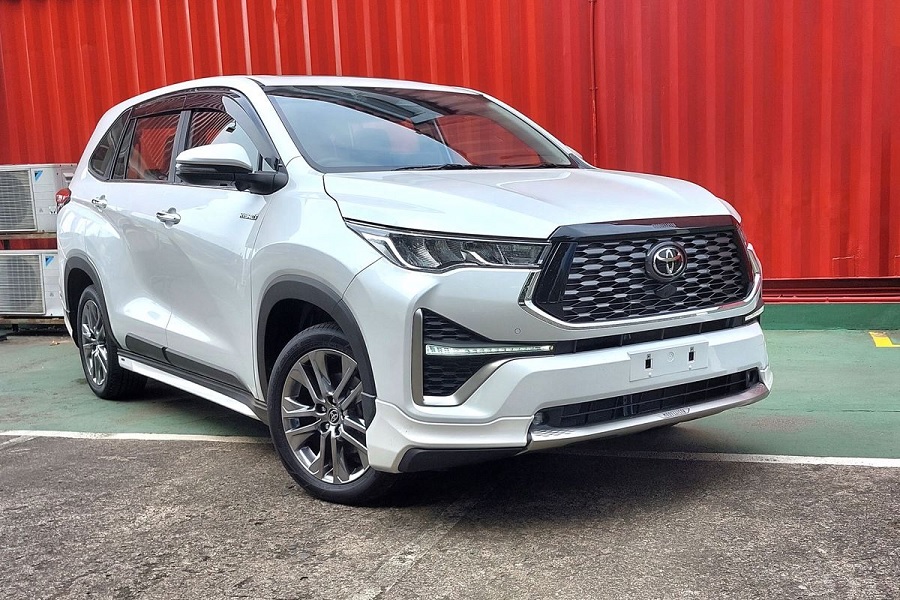 Wow! Toyota Innova Zenix Hybrid Memukau di IIMS 2024 Kenali Kehebatannya yang Bikin Tercengang!