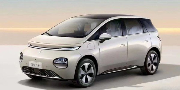 Wuling Cloud EV, Mobil Listrik Paling Ditunggu di IIMS 2024!