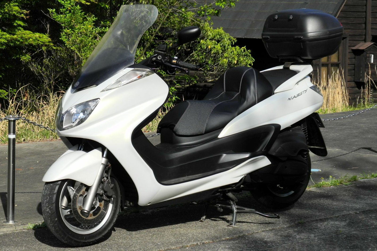 Yamaha YP400 Majesty, Skuter Mewah dengan Harga Terjangkau Dapatkan Sekarang!