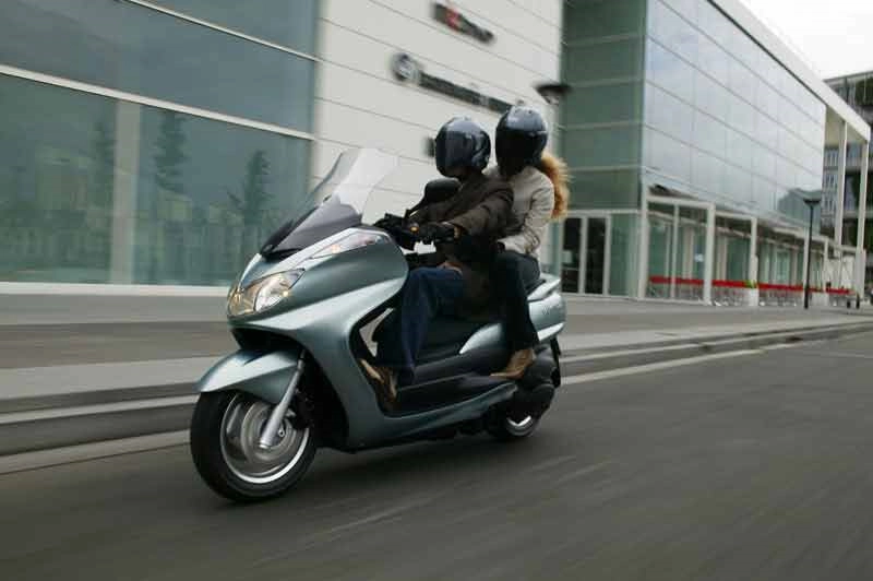 Yamaha YP400 Majesty, Skuter Mewah dengan Harga Terjangkau