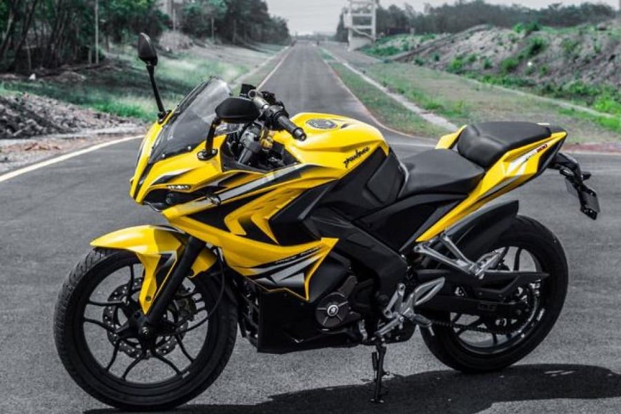 Bajaj Pulsar RS 200 Masuk Indonesia dengan Harga Murah