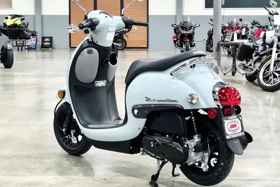 Perbandingan Honda Stylo dan Scoopy Pilih Mana yang Tepat
