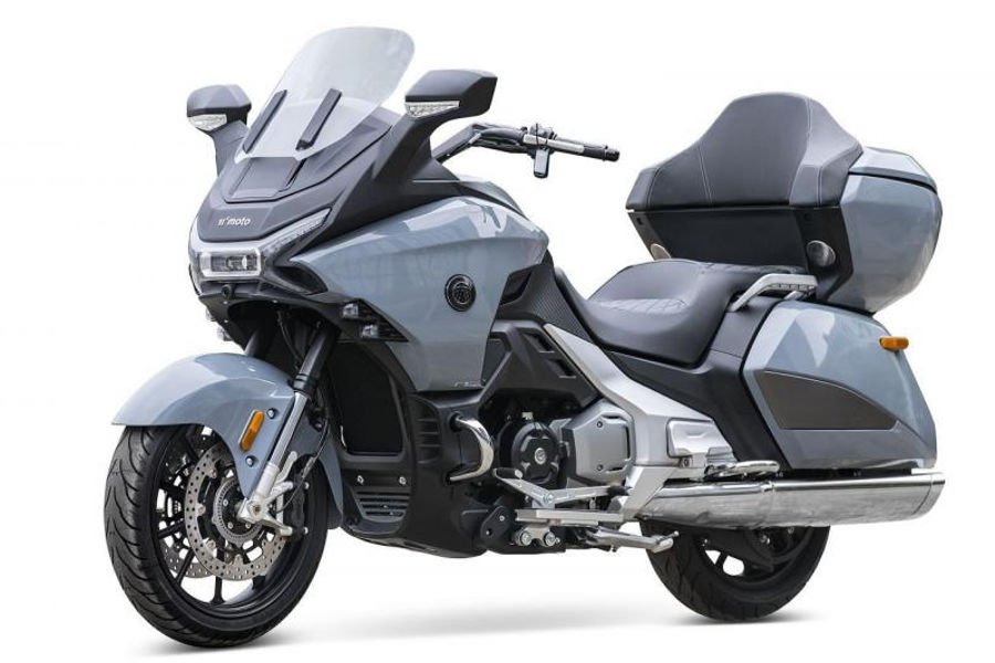 PF Moto Starship 300 Pilihan Ekonomis untuk Motor Touring