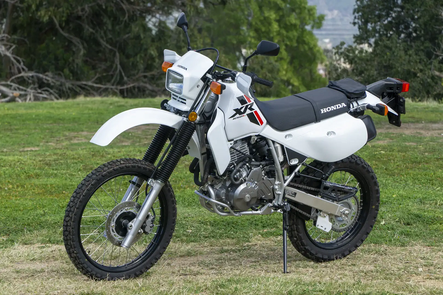 Honda XR650L 2024 Mengukuhkan Legenda Motor Dual-Sport