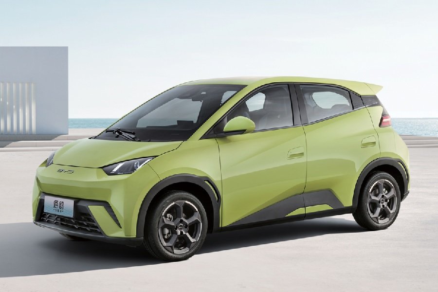 BYD Dolphin Mini Mobil Listrik LCGC Berdesain Lamborghini, Solusi Terjangkau untuk Gayamu!
